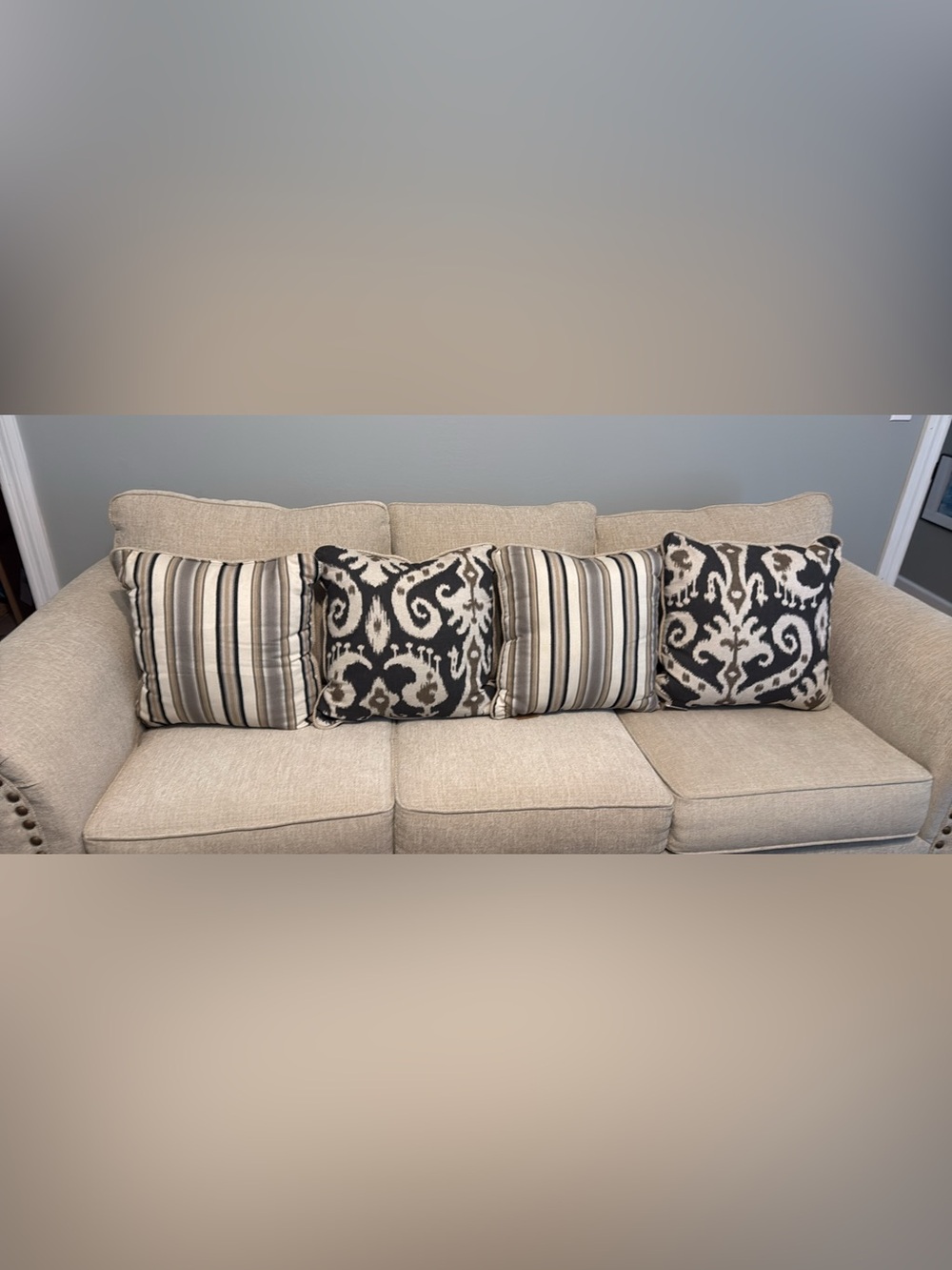 Decorative Pillows (4 each)